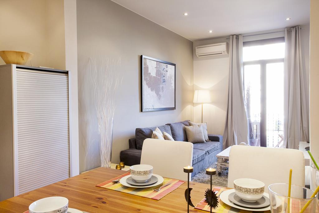 Apartments Barcelona & Home Deco Viladomat Esterno foto