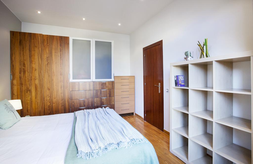 Apartments Barcelona & Home Deco Viladomat Esterno foto