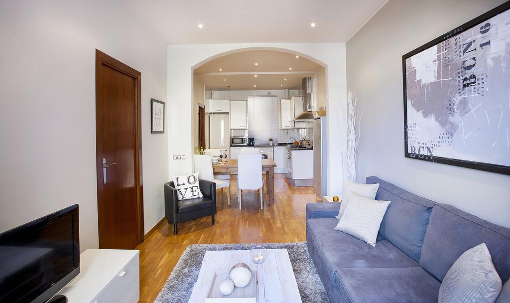 Apartments Barcelona & Home Deco Viladomat Esterno foto